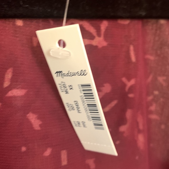 NWT Georgette Flutter-Sleeve Peplum Top in Rich Paisley - Picture 6 of 6